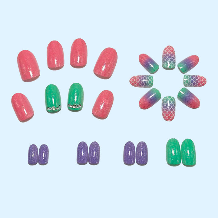 Creative glitter art nails with colorful gradient and scale design Kalsten