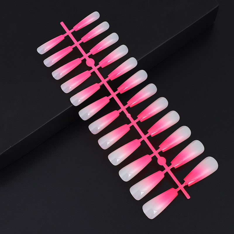 Artificial nails in elegant ombre design Kalsten