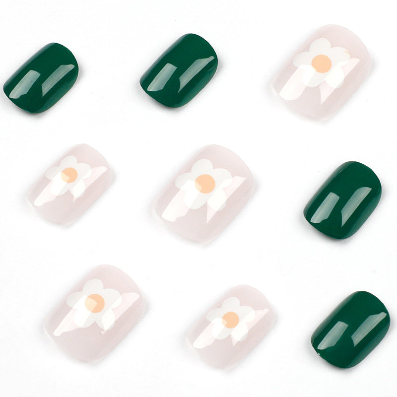 Artful Nail Art in Floral Design Kalsten