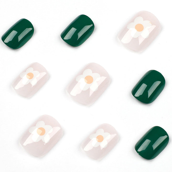 Artful Nail Art in Floral Design Kalsten