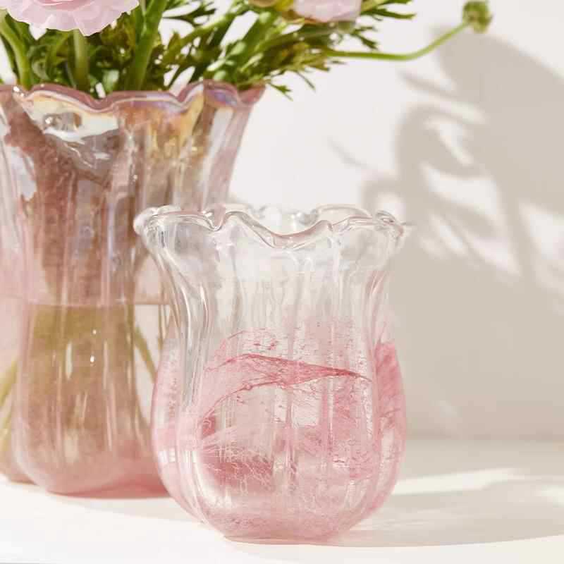Handblown Ruffled-Tulip Art Glass Decorative Vase Kalsten