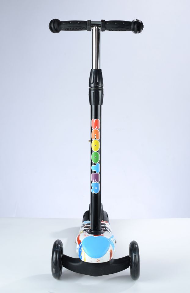 Stylized Three-Wheel Kickboard Scooter Kalsten