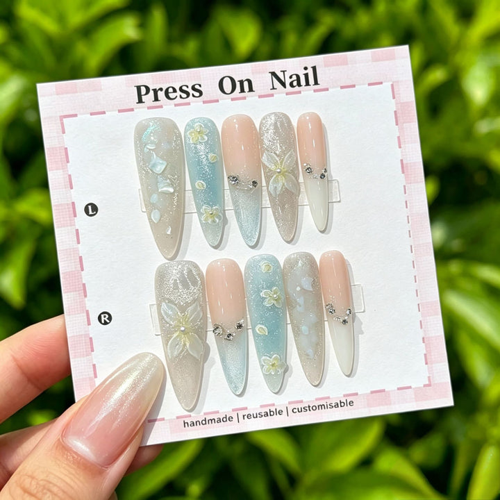 Artistic Press-On Nail Art Set with Star and Floral Accents