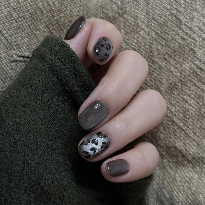Glamorous Press-On Nail Set with Decorative Gemstone Accents Kalsten