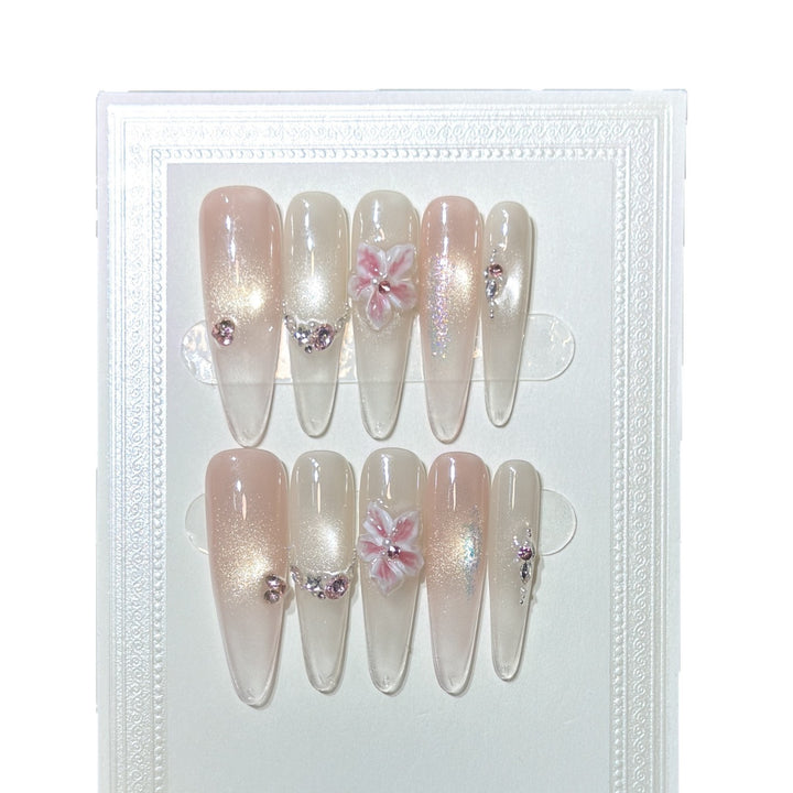 Artistic Floral-Accent Press-On Nail Set Kalsten