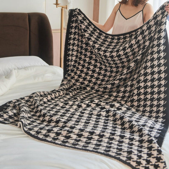 Cozy Decorative Patterned Blanket