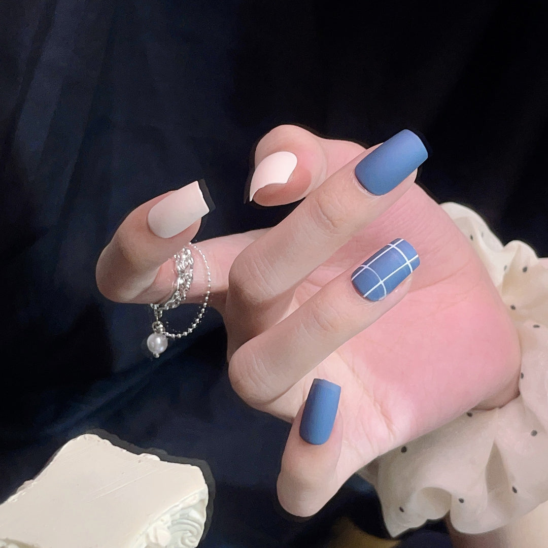 Stylish Matte Press-On Nail Set