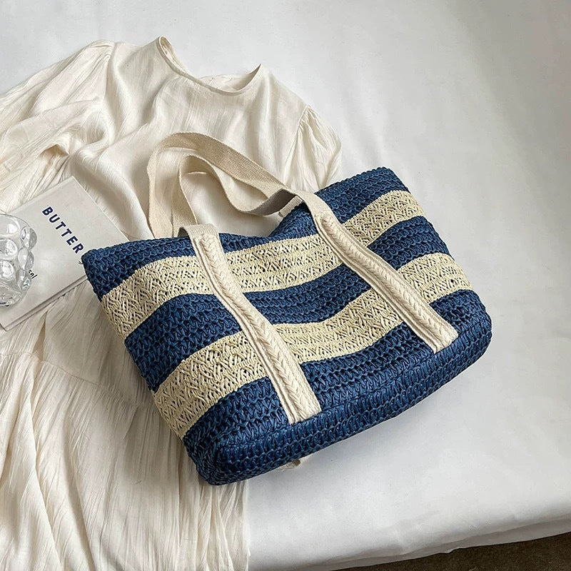 Beach bag made of sustainable natural material with structured design Kalsten