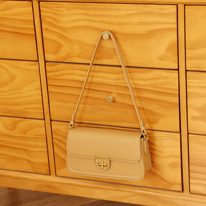 Elegant Crossbody Clutch Bag