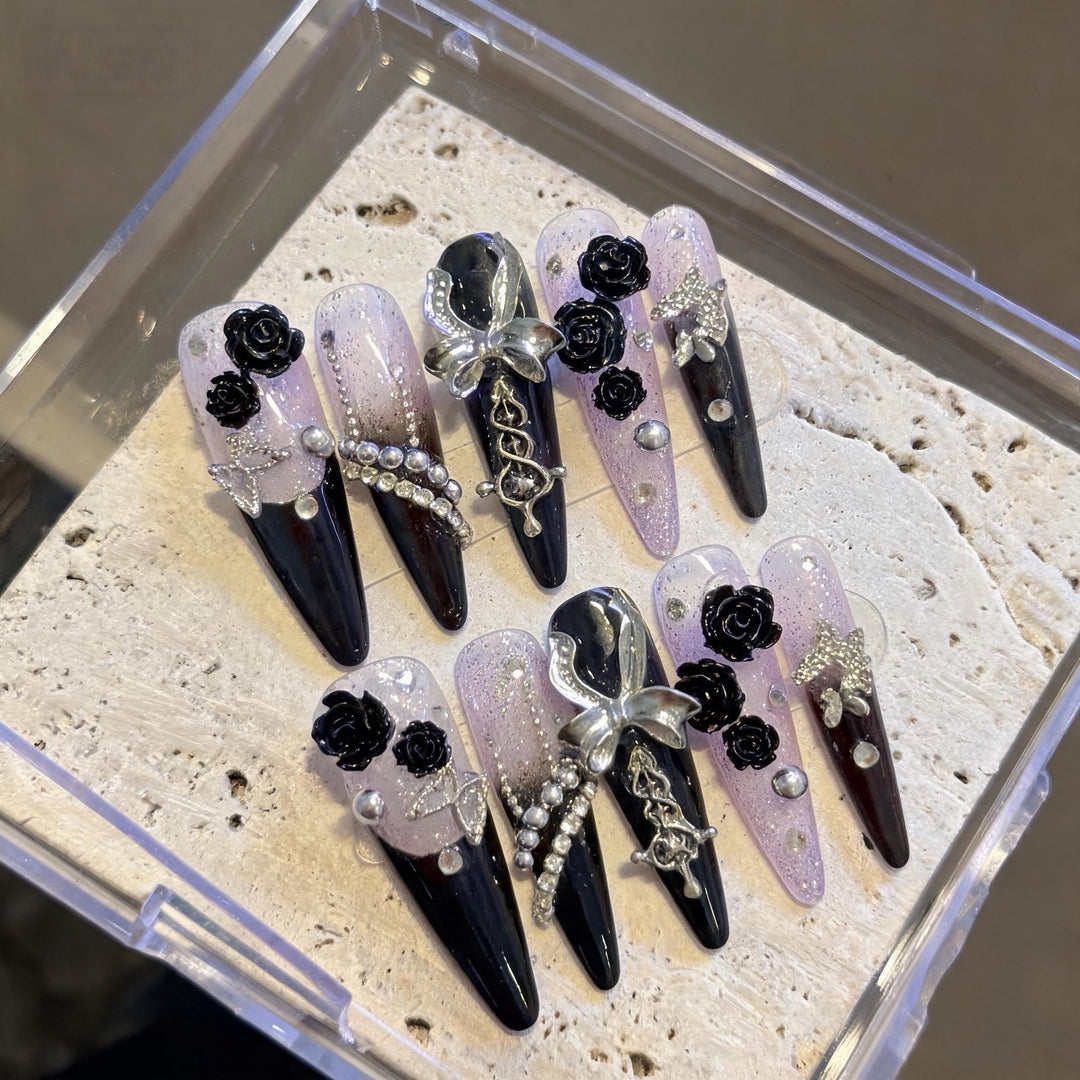 Elegant Gothic Press-On Nail Set