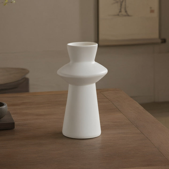 Contemporary Sculptural Vase Kalsten