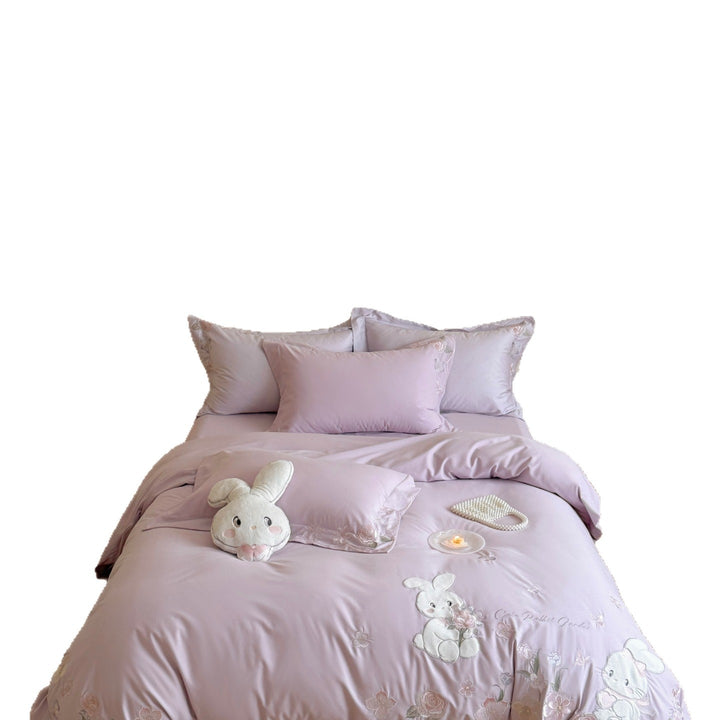 Children's bedding set with embroidered bunny appliqués, plush pillow and extra soft cotton satin