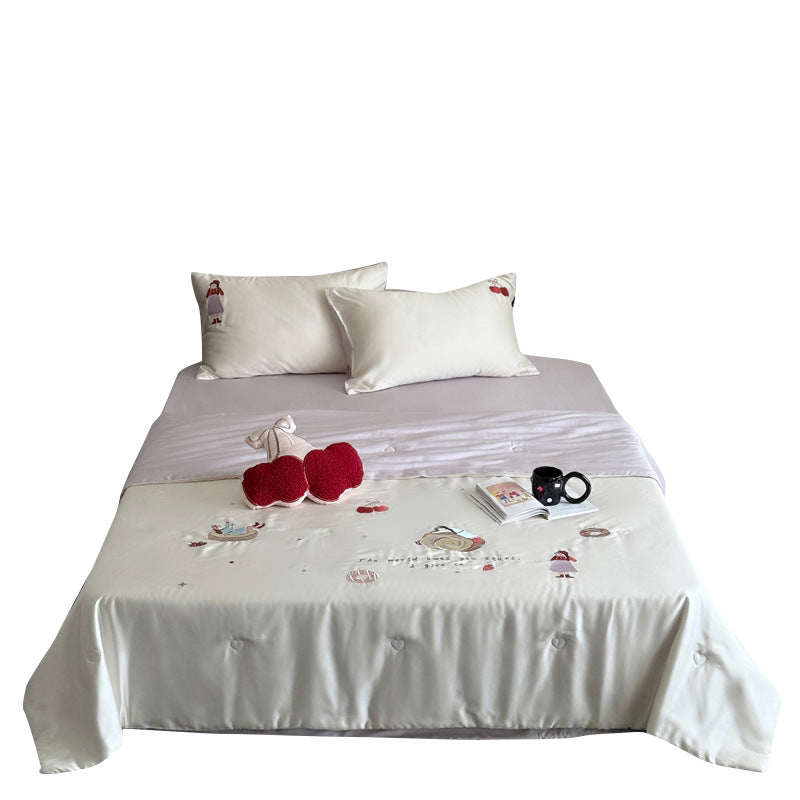 Satin bedding set with embroidered childish appliqués, silky-soft finish and concealed zipper