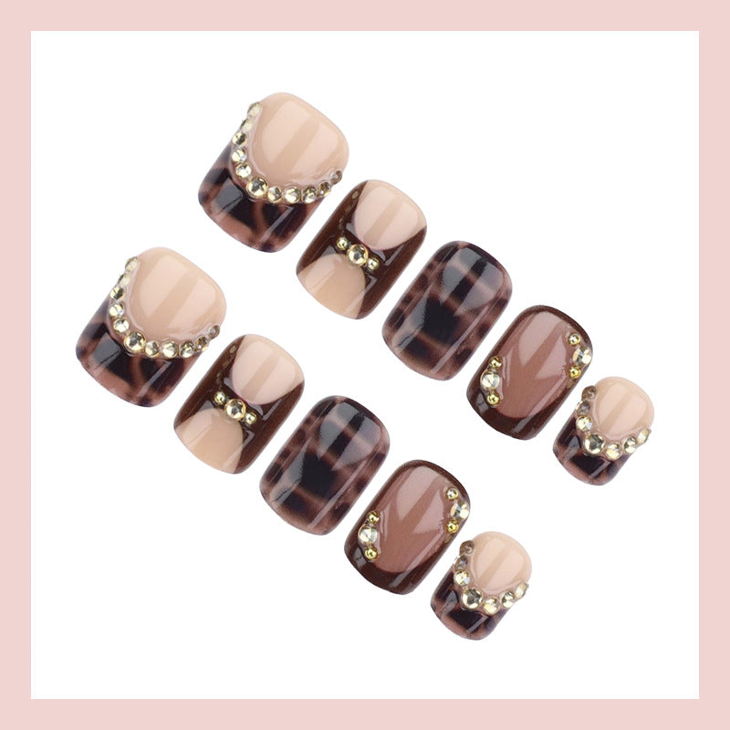 Acrylic nail set with glamorous accents and elegant design Kalsten