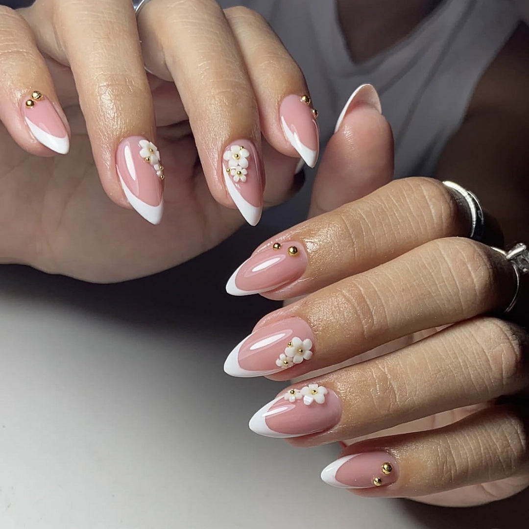 Artificial nail set with elegant floral accents and glitter Kalsten