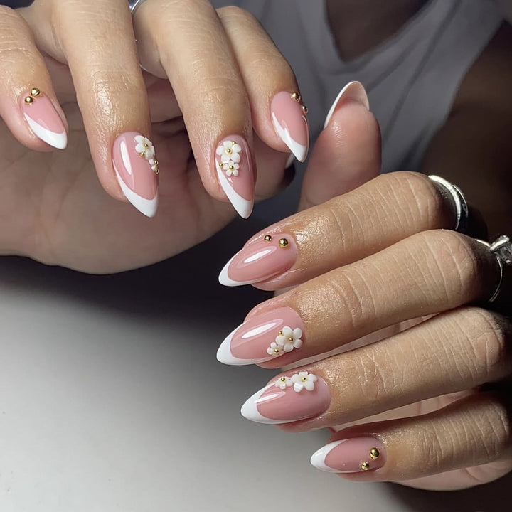 Artificial nail set with elegant floral accents and glitter Kalsten