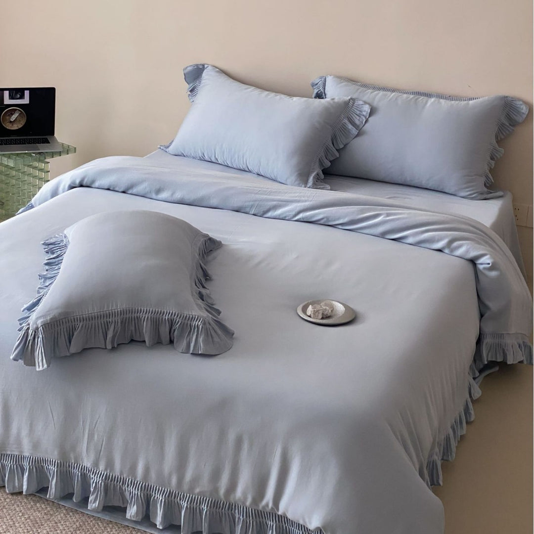 Bedding set made of high-quality cotton percale with gathered ruffle edges