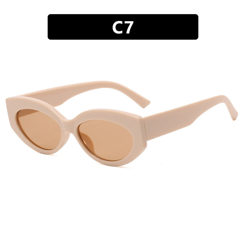 Women Cat-Eye Sunglasses in stylish plastic design Kalsten