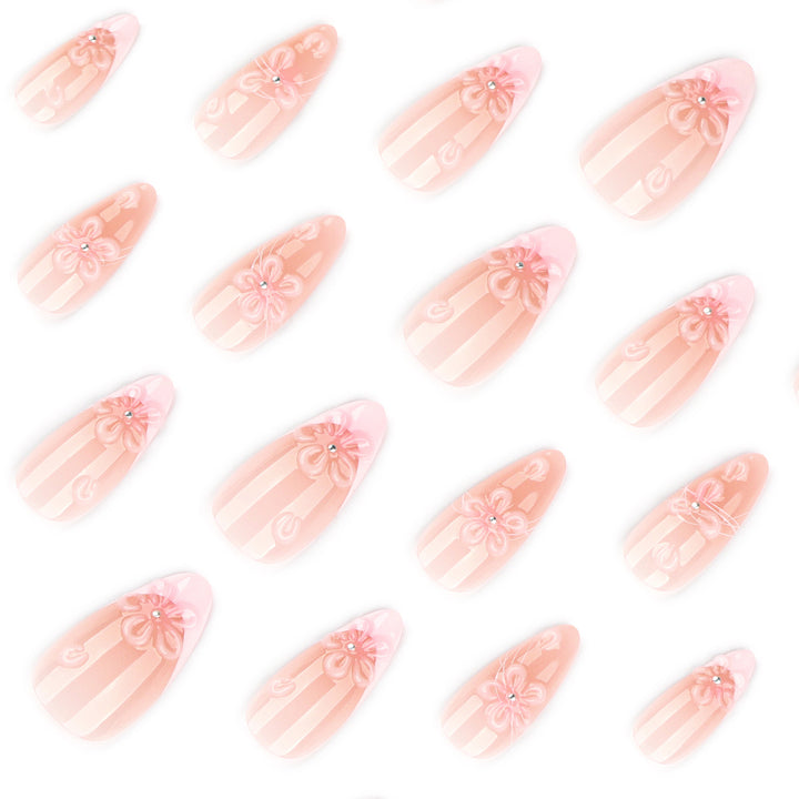 Artful nail extensions with floral 3D details Kalsten