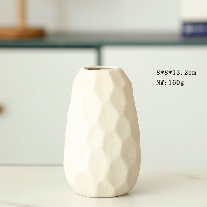 Modern Minimalist Ceramic Bud Vase Kalsten