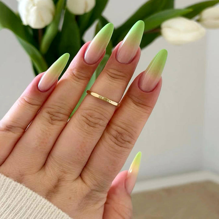 Artistic stiletto nails with a gentle gradient Kalsten