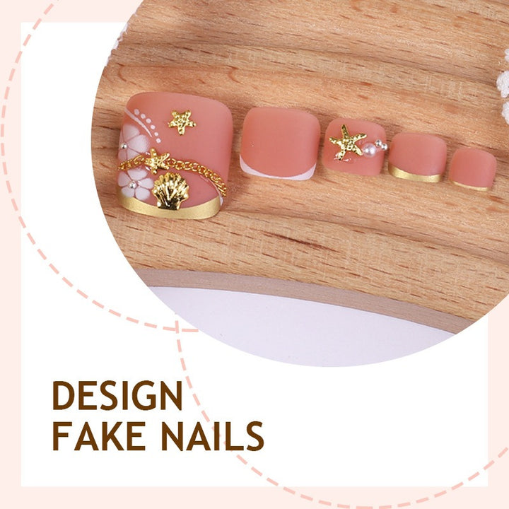 Artificial nail set with elegant, floral accents and golden decorations Kalsten