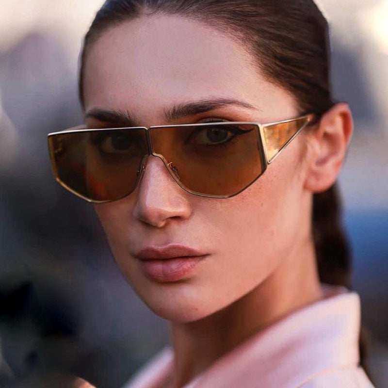 Women's trendy oversized sunglasses with distinctive geometric design Kalsten