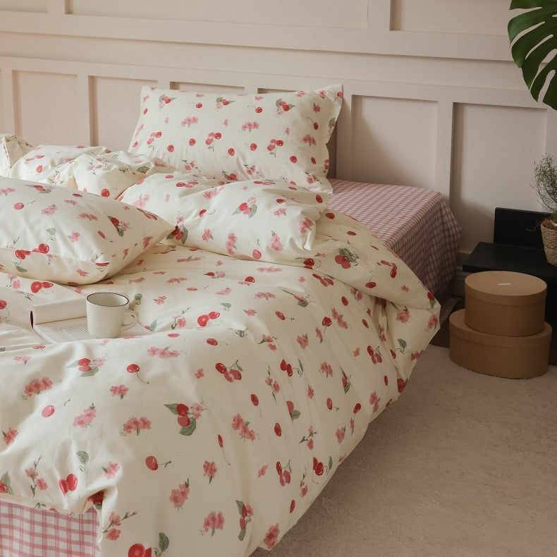 Cotton percale bedding set with botanical sketch print and concealed hotel closure
