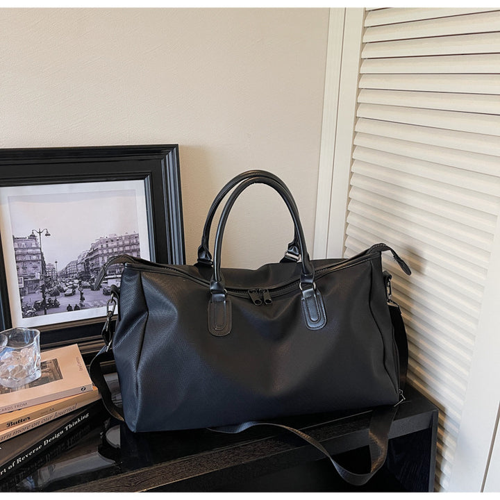 Durable travel bag with versatile interior layout Kalsten