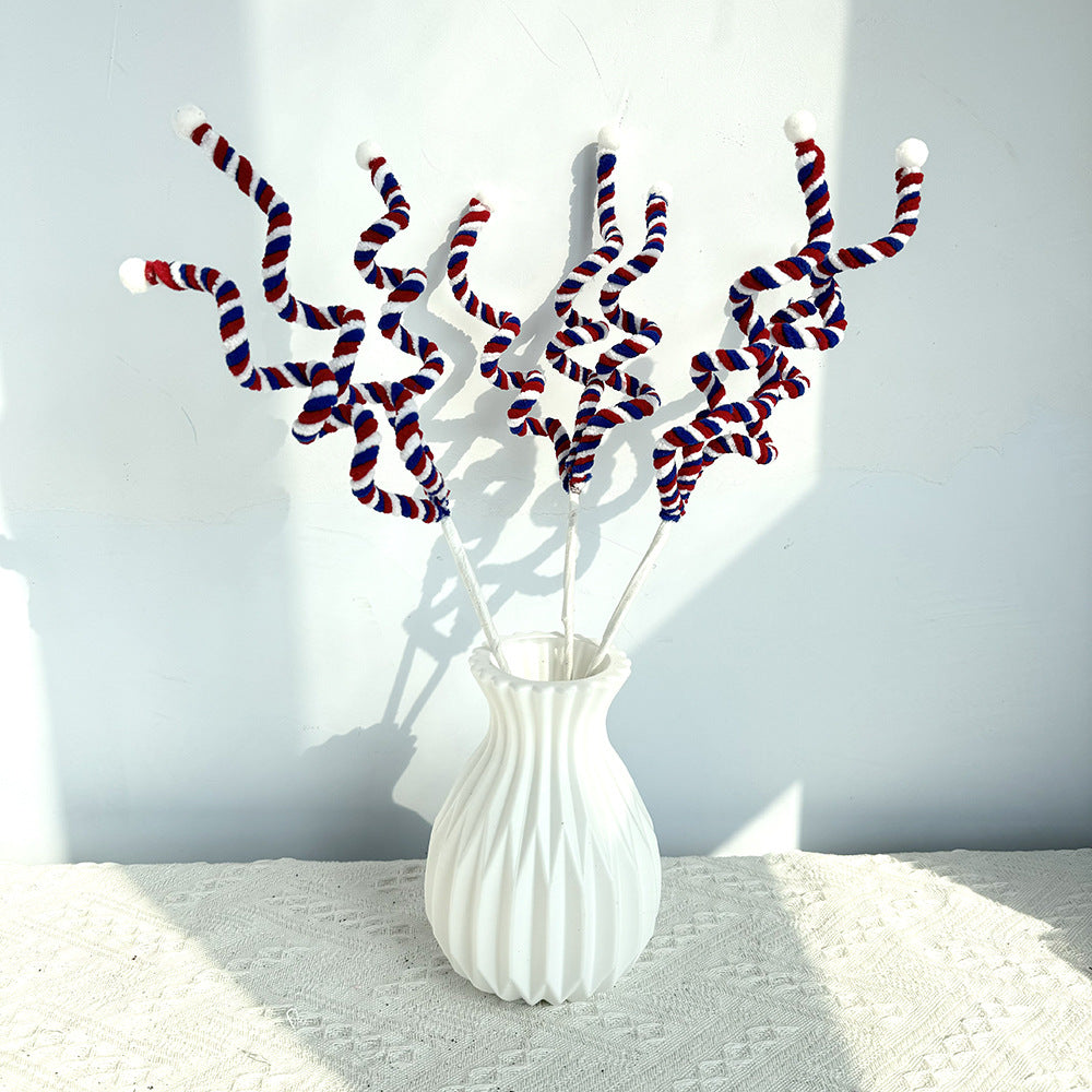 Unisex decorative spiral decoration stake with tinsel vines and ball ends Kalsten