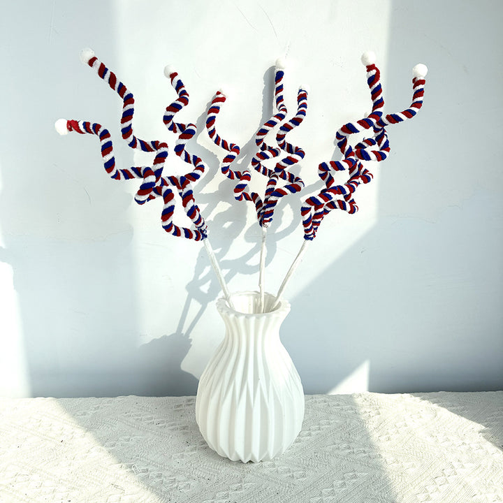 Unisex decorative spiral decoration stake with tinsel vines and ball ends Kalsten