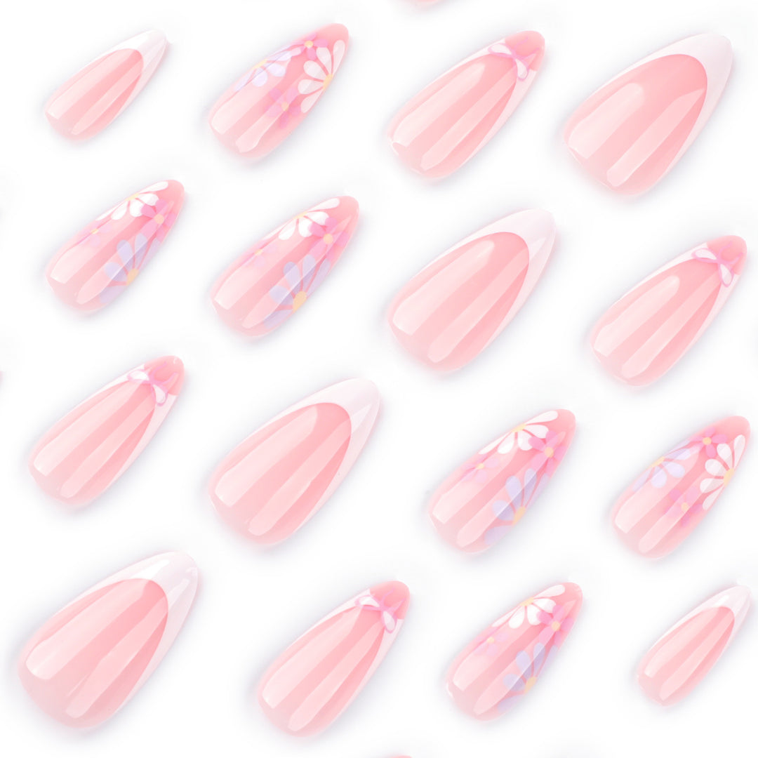 Artful Nail Art with Floral Decorations Kalsten
