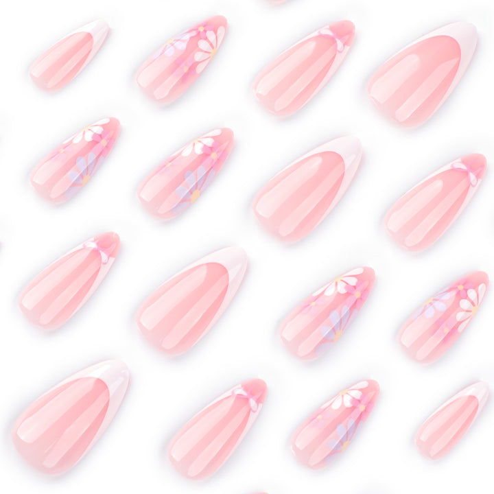 Artful Nail Art with Floral Decorations Kalsten