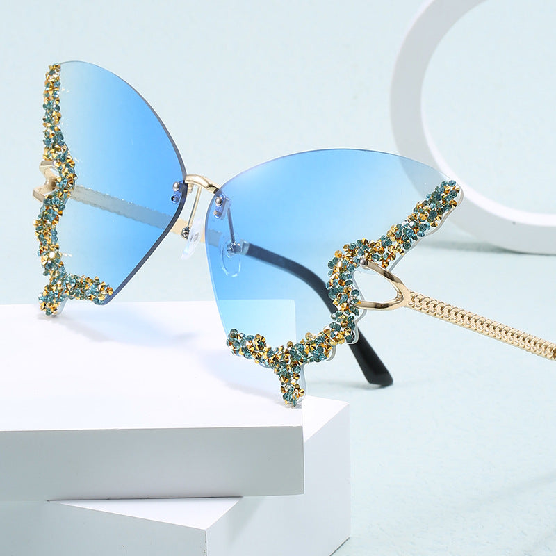 Ladies extravagant Cats Eye sunglasses with sparkling accents Kalsten