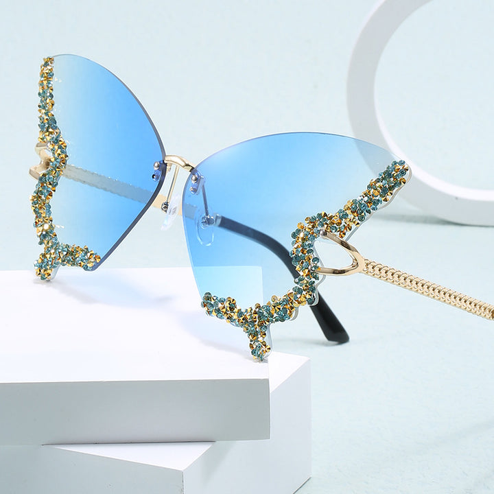 Ladies extravagant Cats Eye sunglasses with sparkling accents Kalsten