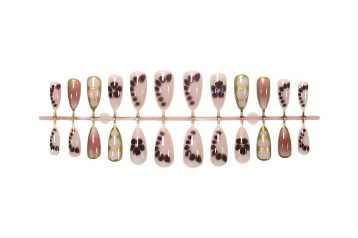 Artificial nail set with exquisite floral motifs Kalsten