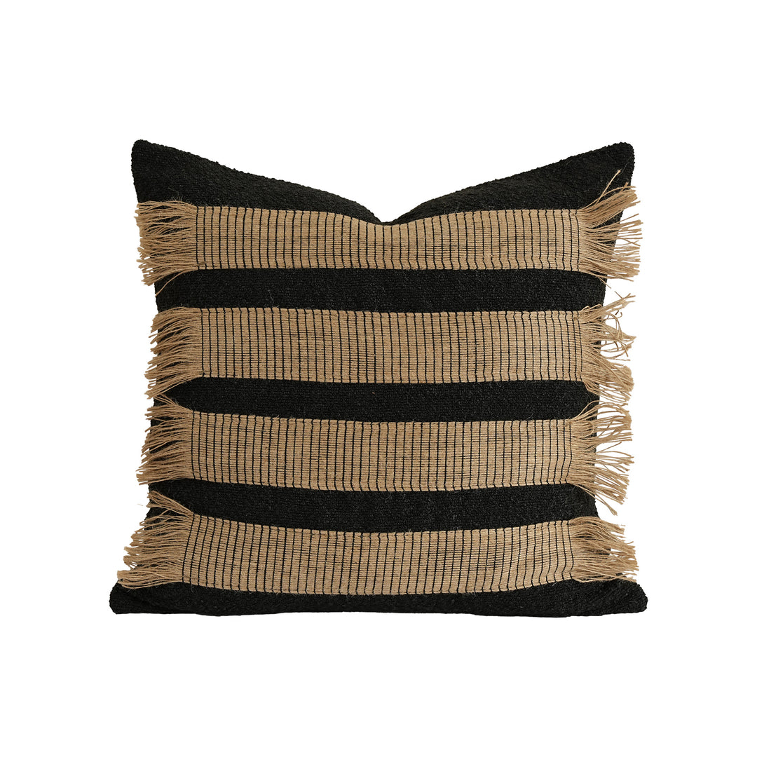 Woven cushion cover with bouclé surface and jute fringes Kalsten