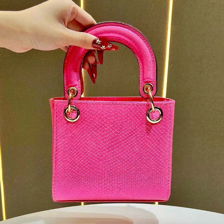 Stylish Snakeskin Textured Handbag