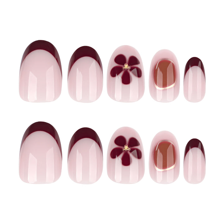 Elegant Nail Art with Floral Accents and Golden Details Kalsten