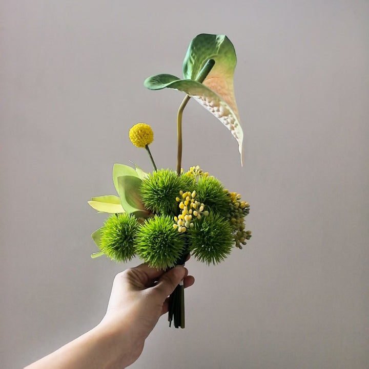 Lifelike Floral Handheld Bouquet