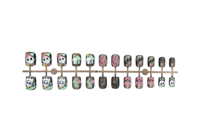 Acrylic nail set with creative spooky designs Kalsten