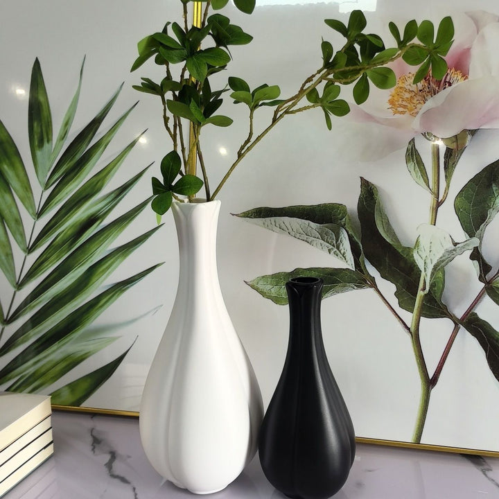 Modern Tulip-Shaped Decorative Vase Kalsten