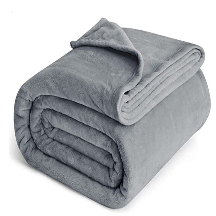 Women Luxurious and extremely soft fleece blanket Kalsten