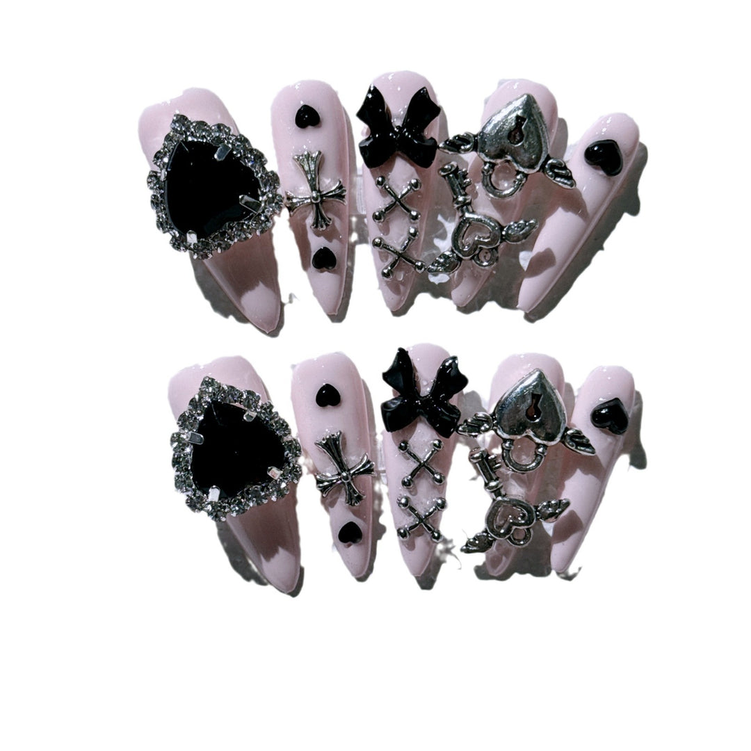 Glamorous Nail Art Extensions