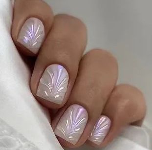 Luxurious nail art with shimmering design Kalsten