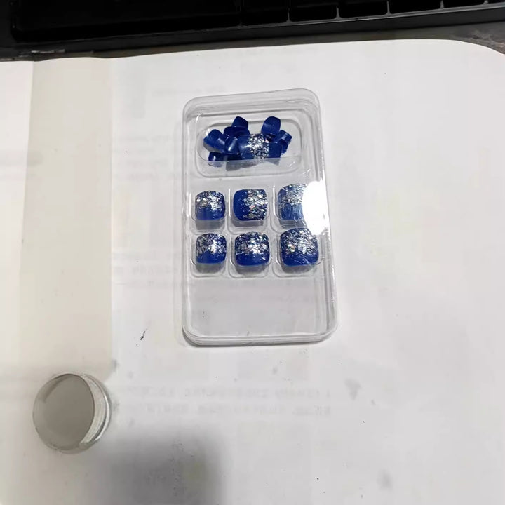Glitter Accent Press-On Nail Set Kalsten