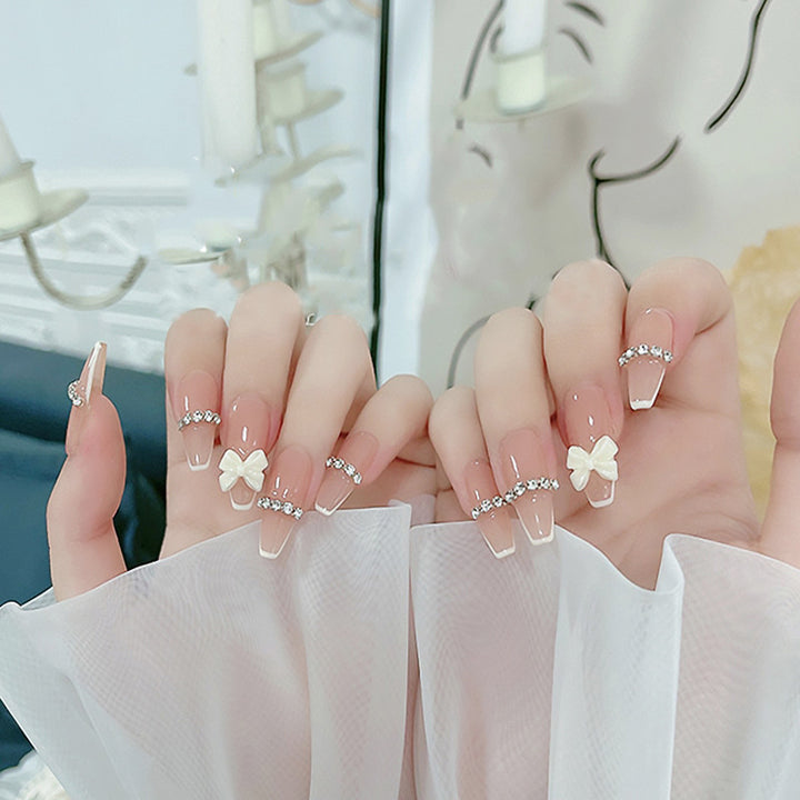 Elegant Decorative Press-On Nail Art Set