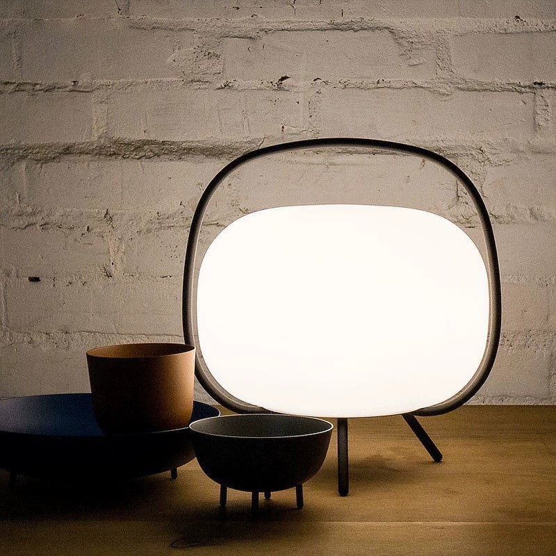 Modern Minimalist Table Lamp with Elegant Curved Design