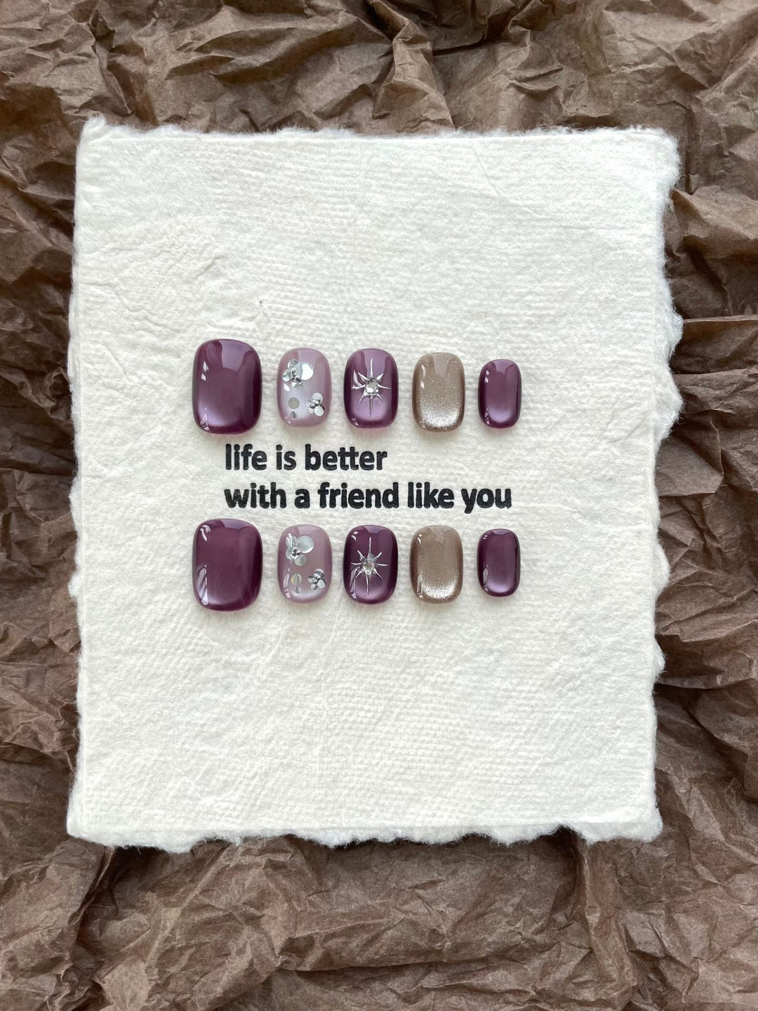 Artistic Press-On Nail Art Set with Decorative Gem Accents