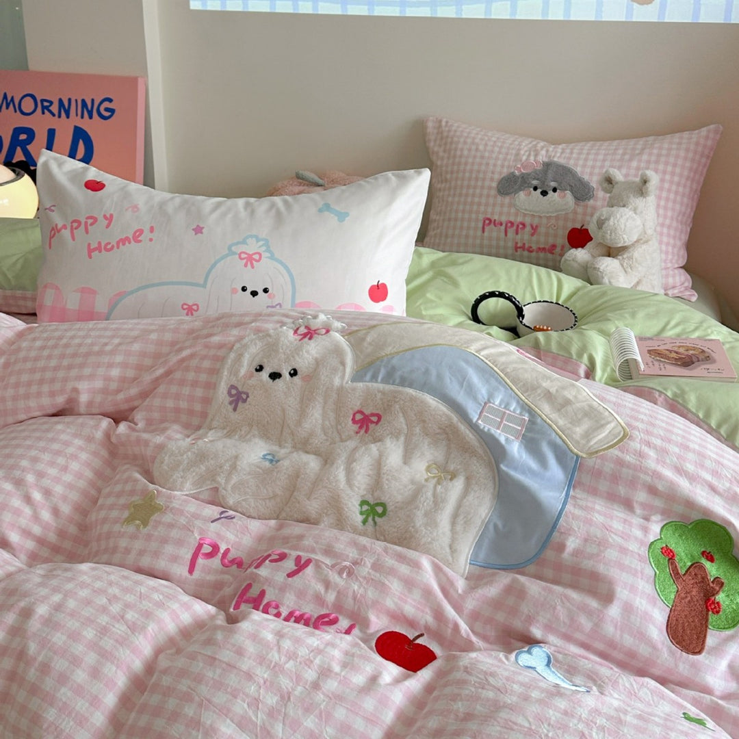 Children's bedding set with quilted plush dog appliqué and vichy check